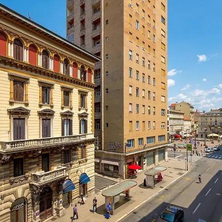 Apartment Nest In 1 Rijeka